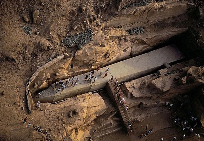 PRESA DE ASWAN Y OBELISCO INACABADO 